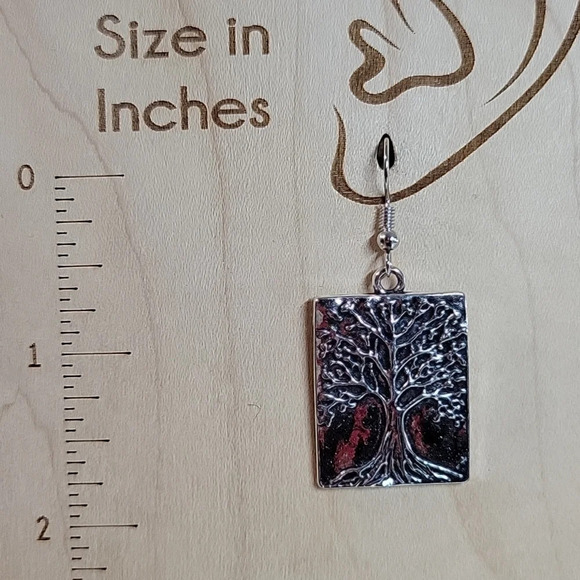 Oak Tree Vintage Style Drop Earrings - Picture 3 of 10